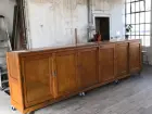 Très long meuble 