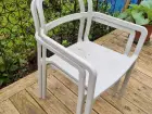 2 fauteuils résine empilables