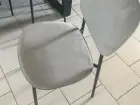 6 Paire de chaises (empilées l'une sur l'autre)