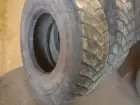 2 pneus de camion 
