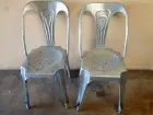 Paire de chaises (empilées l'une sur l'autre)