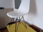 chaise coque en plastique Démontée, très legere
